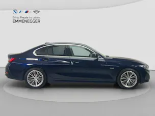 BMW 330e xDrive SAG