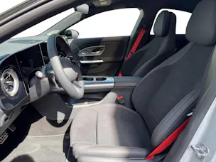 MERCEDES-BENZ CLA 220 8G-DCT 4Matic