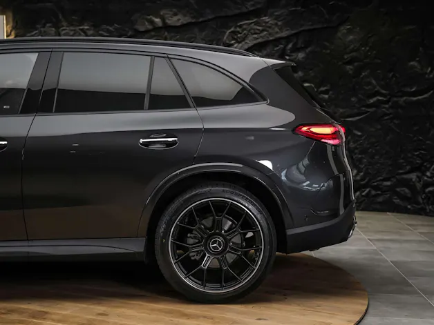 MERCEDES-BENZ GLC 300 d AMG Line 4Matic 9G-Tronic *Werksgarantie*21" Felgen*DIGITAL LIGHT*