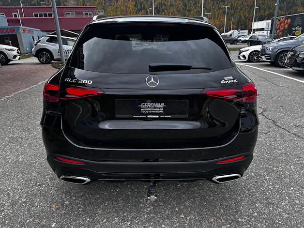 MERCEDES-BENZ GLC 300 AMG Line 4matic