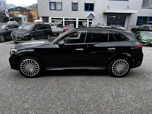 MERCEDES-BENZ GLC 300 AMG Line 4matic