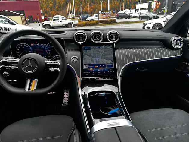 MERCEDES-BENZ GLC 300 AMG Line 4matic