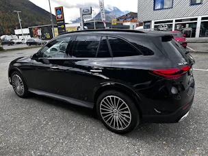 MERCEDES-BENZ GLC 300 AMG Line 4matic