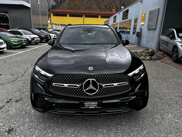 MERCEDES-BENZ GLC 300 AMG Line 4matic