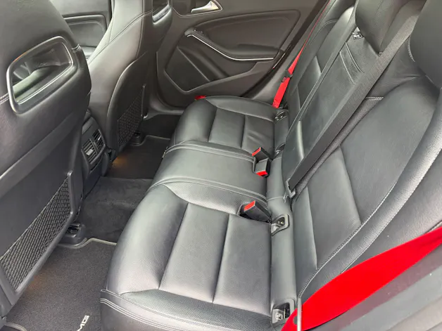 MERCEDES-BENZ CLA Shooting Brake 45 AMG 4Matic Speedshift
