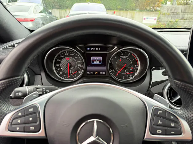 MERCEDES-BENZ CLA Shooting Brake 45 AMG 4Matic Speedshift