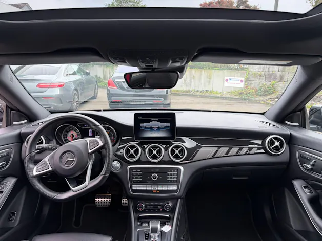 MERCEDES-BENZ CLA Shooting Brake 45 AMG 4Matic Speedshift