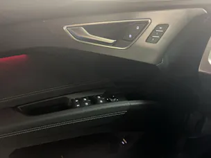 AUDI Q4 e-tron SUV quattro performance Swiss Ski