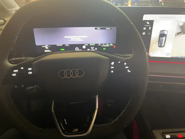 AUDI Q4 e-tron SUV quattro performance Swiss Ski