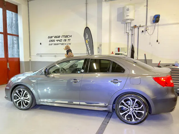 Suzuki Kizashi 2.4 GL Top Indigo 4WD CVT ✅