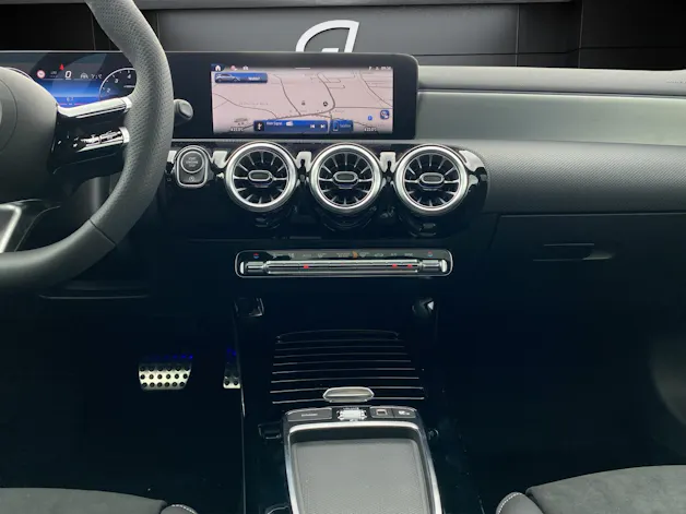 MERCEDES-BENZ A 250 4Matic 8G-DCT