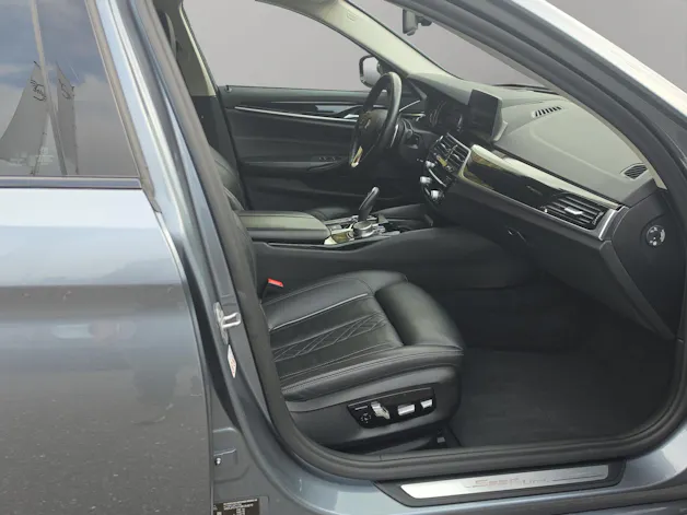 BMW 520d xDrive Touring Sport Line Steptronic