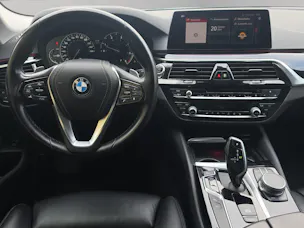 BMW 520d xDrive Touring Sport Line Steptronic