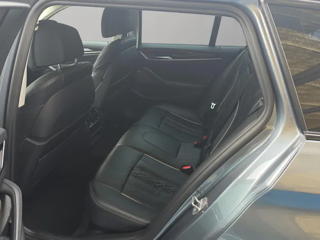 BMW 520d xDrive Touring Sport Line Steptronic