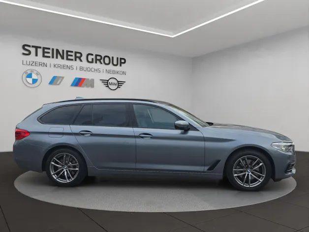 BMW 520d xDrive Touring Sport Line Steptronic