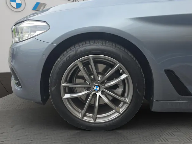 BMW 520d xDrive Touring Sport Line Steptronic