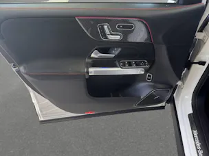 MERCEDES-BENZ GLB 250 AMG Line 4MATIC