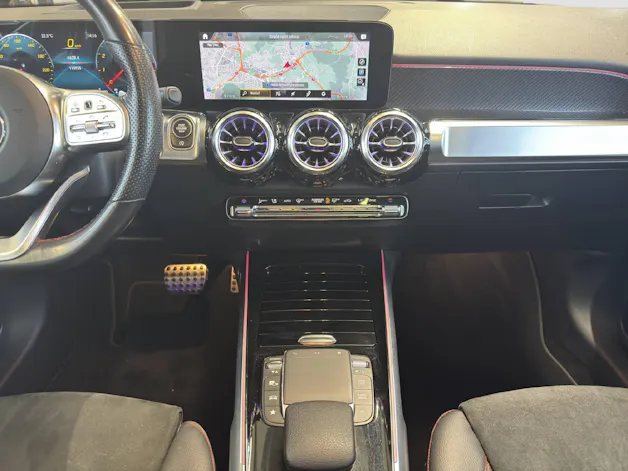 MERCEDES-BENZ GLB 250 AMG Line 4MATIC