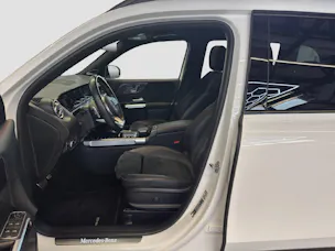 MERCEDES-BENZ GLB 250 AMG Line 4MATIC