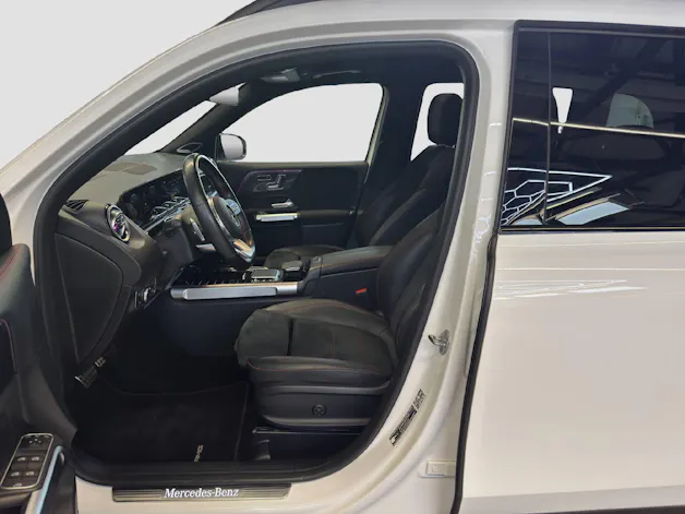 MERCEDES-BENZ GLB 250 AMG Line 4MATIC