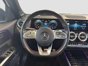 MERCEDES-BENZ GLB 250 AMG Line 4MATIC