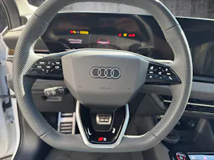 AUDI SQ6 e-tron quattro