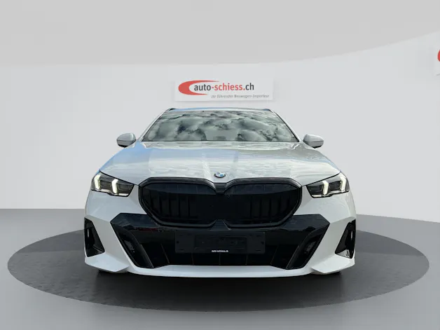 BMW 520 i Touring M Sport Shadow Line