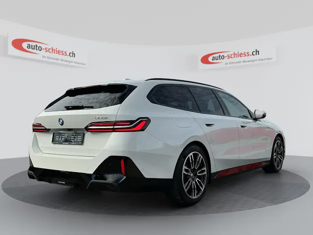 BMW 520 i Touring M Sport Shadow Line