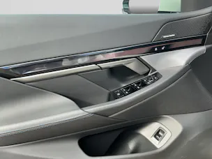 BMW 520 i Touring M Sport Shadow Line