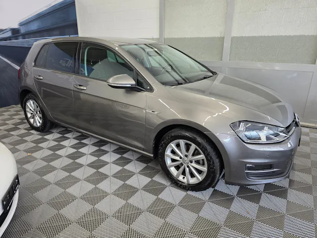 VW Golf 2.0 TDI Lounge DSG