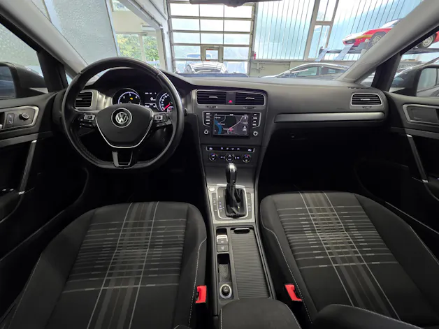 VW Golf 2.0 TDI Lounge DSG