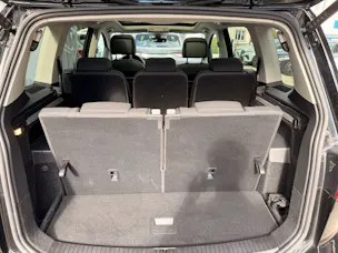 VW Touran 1.5 TSI HIGHLINE R-LINE *** 4 JAHRE VW WERKSGARANTIE ***