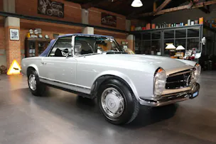 MERCEDES-BENZ Pagode