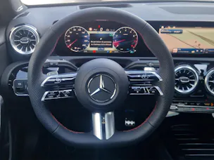 MERCEDES-BENZ A 220 4Matic 8G-DCT