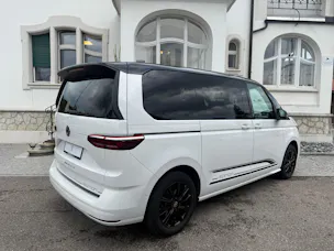 VW Multivan kurz 2.0 TDI Life Edition DSG Navigationssystem Volkswagen original