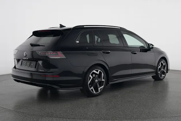 VW Golf VIII Variant 2.0 TSI R-Line DSG 4motion