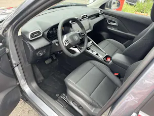MG ZS 1.5 HEV Luxury Automat