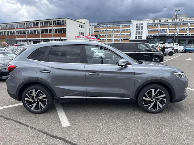 MG ZS 1.5 HEV Luxury Automat