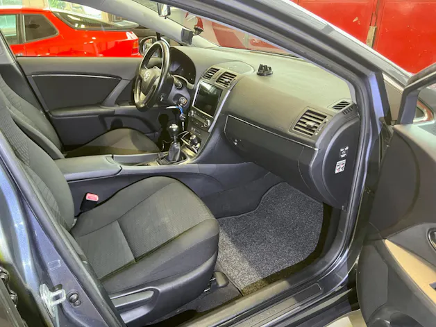 Toyota Avensis Sportswagon 2.0 Linea Sol ✅