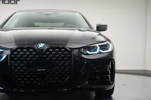 BMW M440i xDrive 48V Coupé Steptronic *CH-Fahrzeug**Carbon* *Harman Kardon*
