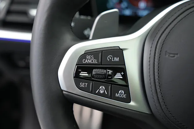 BMW M440i xDrive 48V Coupé Steptronic *CH-Fahrzeug**Carbon* *Harman Kardon*
