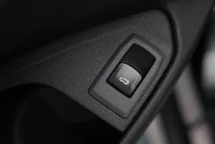 BMW M440i xDrive 48V Coupé Steptronic *CH-Fahrzeug**Carbon* *Harman Kardon*
