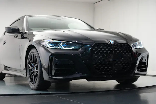 BMW M440i xDrive 48V Coupé Steptronic *CH-Fahrzeug**Carbon* *Harman Kardon*