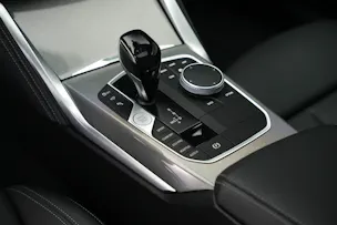 BMW M440i xDrive 48V Coupé Steptronic *CH-Fahrzeug**Carbon* *Harman Kardon*