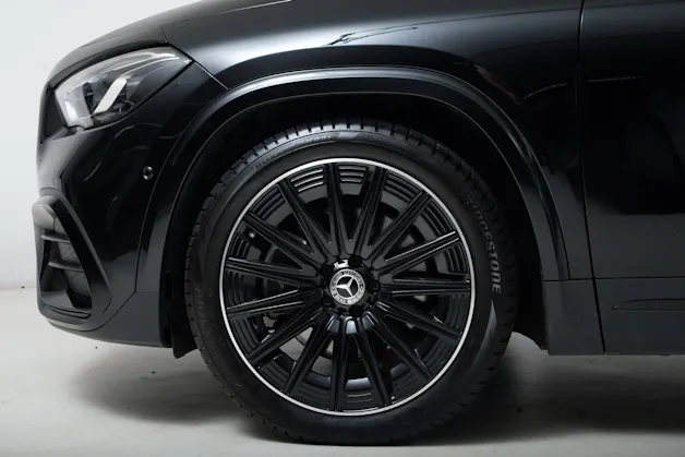 MERCEDES-BENZ GLA 250 AMG Line 4matic Swiss Star H247