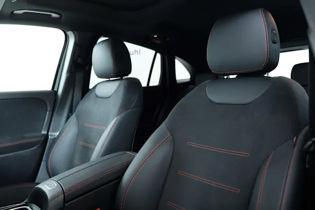 MERCEDES-BENZ GLA 250 AMG Line 4matic Swiss Star H247