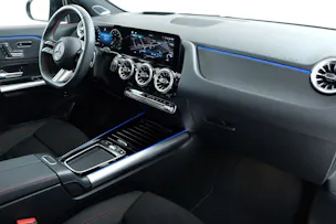 MERCEDES-BENZ GLA 250 AMG Line 4matic Swiss Star H247