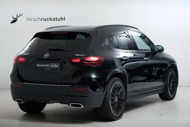MERCEDES-BENZ GLA 250 AMG Line 4matic Swiss Star H247