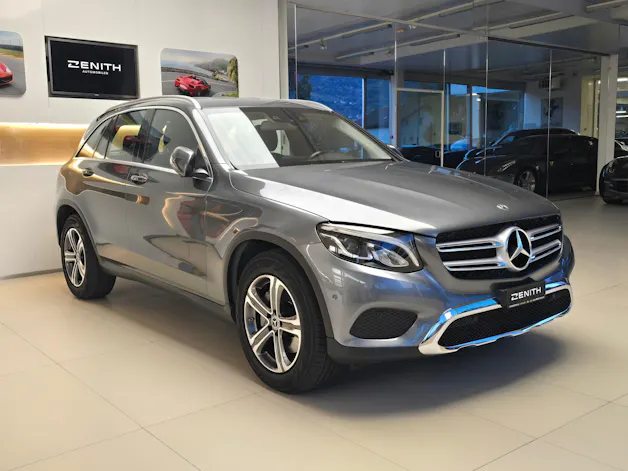 MERCEDES-BENZ GLC 250 AMG Line 4Matic 9G-Tronic