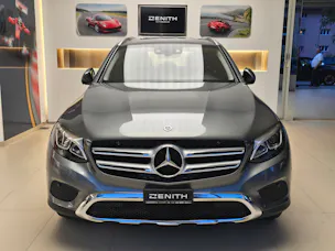 MERCEDES-BENZ GLC 250 AMG Line 4Matic 9G-Tronic